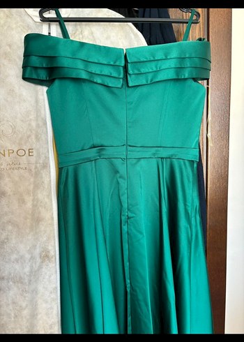 Yeşil Kayık Yaka Saten Abiye - Görsel 3