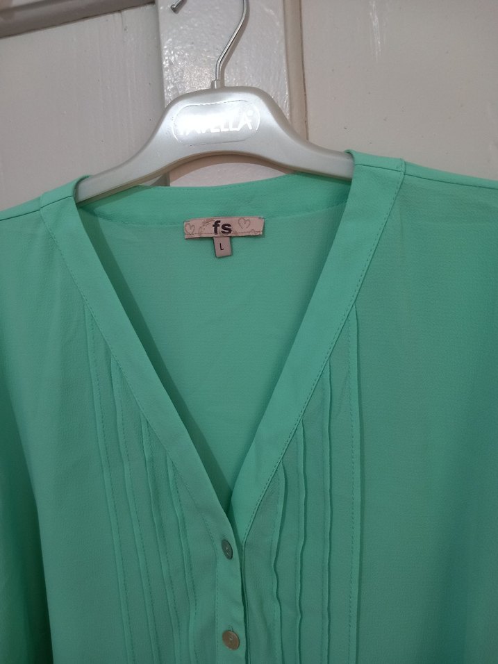 V Yaka Uzun Kol Gömlek - Görsel 4