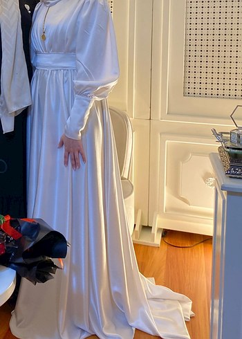 Uzun Beyaz A Kesim Yüksek Yakalı Gelinlik - Görsel 3