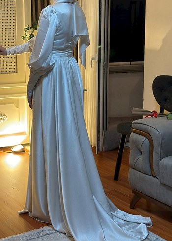 Uzun Beyaz A Kesim Yüksek Yakalı Gelinlik - Görsel 2