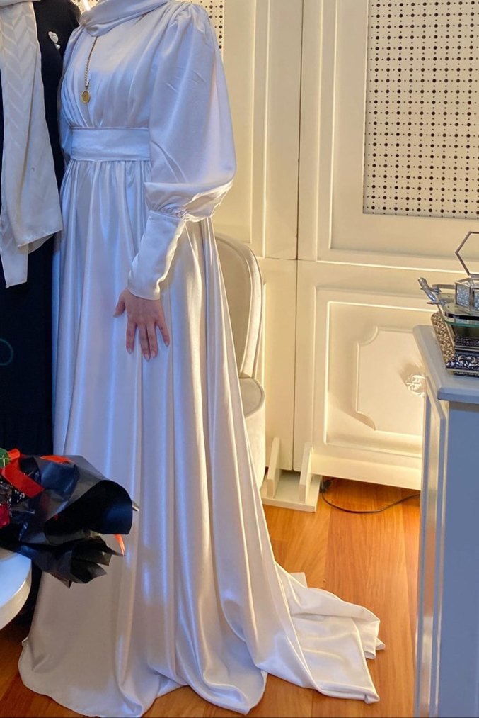 Uzun Beyaz A Kesim Yüksek Yakalı Gelinlik - Görsel 3