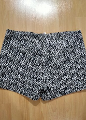 Gri Mini Dar Kesim Şort - Görsel 3