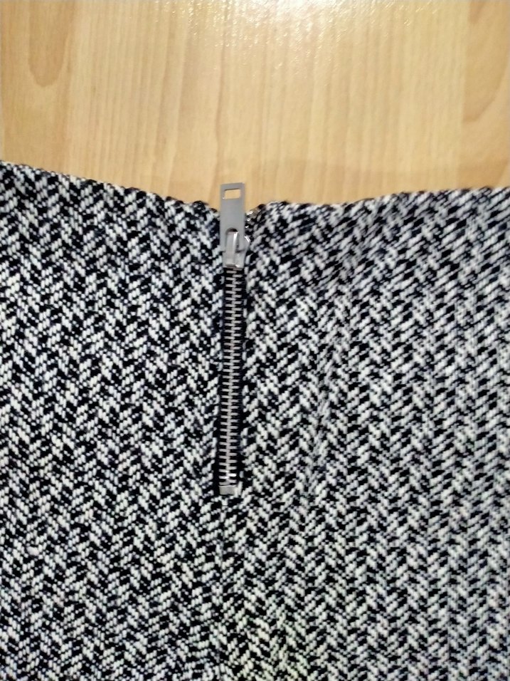 Gri Mini Dar Kesim Şort - Görsel 2