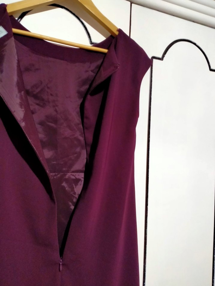 Mürdüm rengi Kolsuz Midi kumaş Elbise - Görsel 4