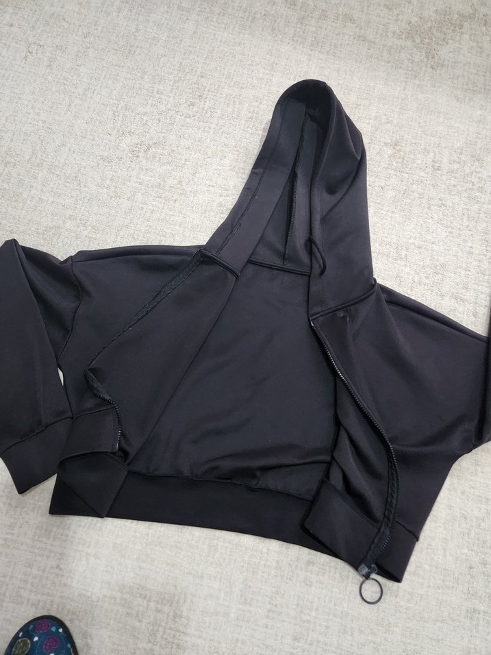 Siyah Kapüşonlu Fermuarlı Mini Sweatshirt - Görsel 2