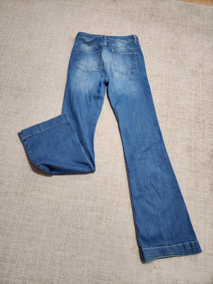 Bel Detaylı Bol Kesim Kadın Kot Pantolon - Görsel 3