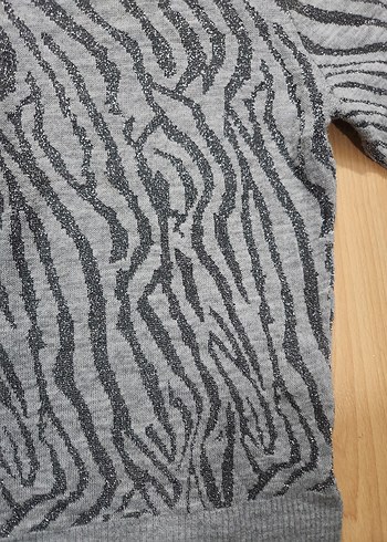 Gri Zebra Desenli Kadın Triko Kazak simli - Görsel 3