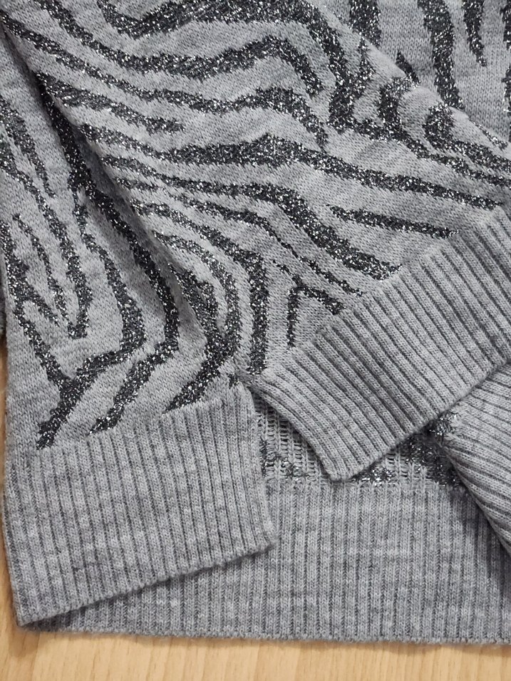 Gri Zebra Desenli Kadın Triko Kazak simli - Görsel 5