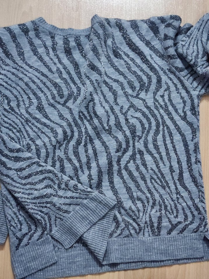 Gri Zebra Desenli Kadın Triko Kazak simli - Görsel 4