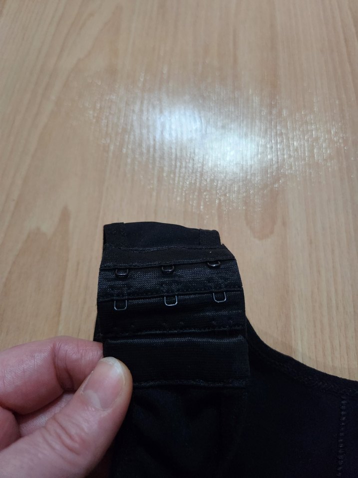 sporcu sütyeni önden fermuarlı medikal sütyen olarak da geçiyor - Görsel 3