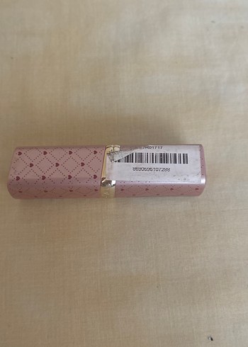Beden ten rengi Renk Loreal Paris Color Riche 235 Nude Parlak Ruj