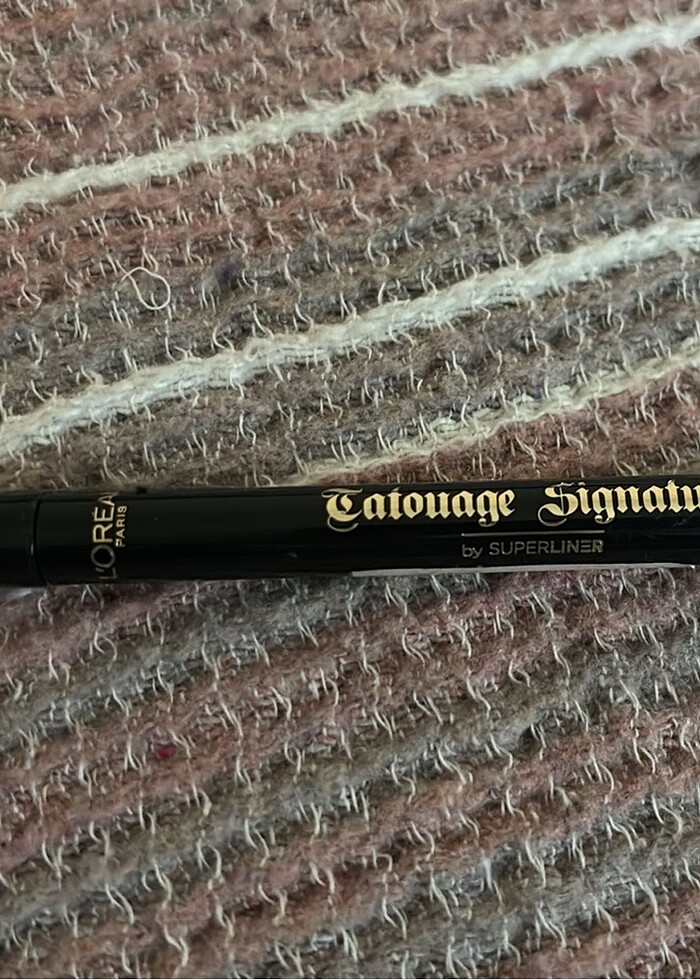 L'Oreal Süper Liner Dövme İmzalı Eyeliner - Ekstra Siyah - Görsel 3