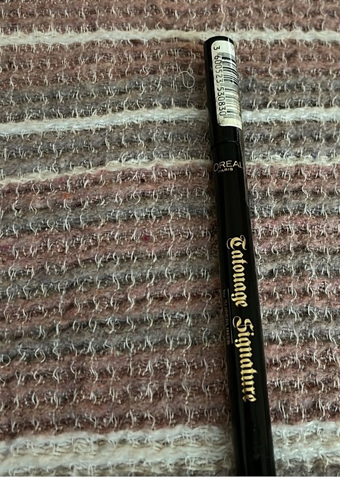 L'Oreal Süper Liner Dövme İmzalı Eyeliner - Ekstra Siyah - Görsel 5