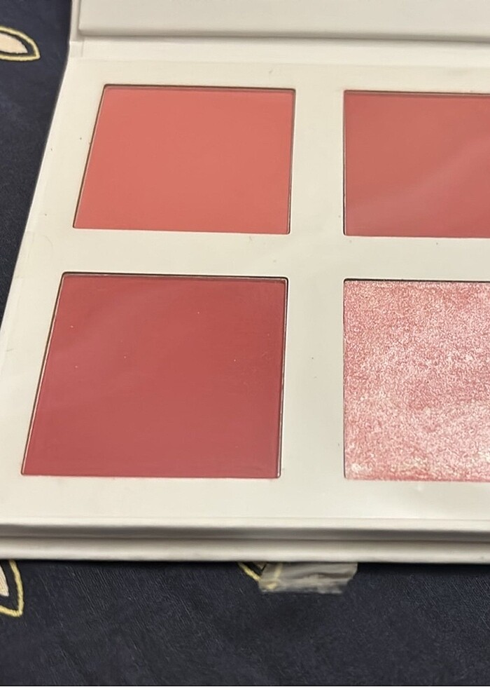 Revolution Pro 4K Blush Plaette Peach Allık Paleti Pink - Görsel 4