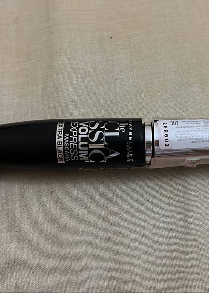 Maybelline Newyork The Classic Volume Express Maskara Extra Blac - Görsel 4
