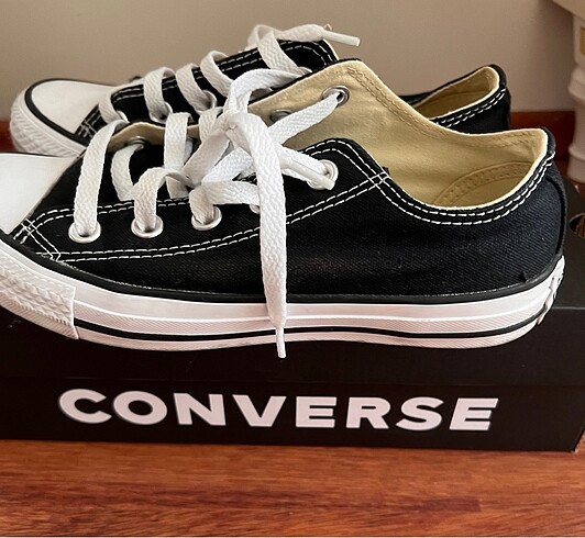 36 Beden siyah Renk Converse spor ayakkabı