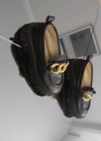 Zincir Detaylı Siyah Kadın Loafer - Görsel 5