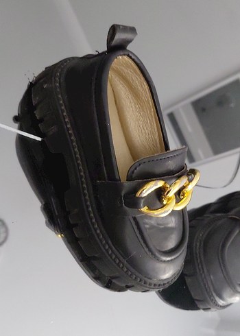 Zincir Detaylı Siyah Kadın Loafer - Görsel 4