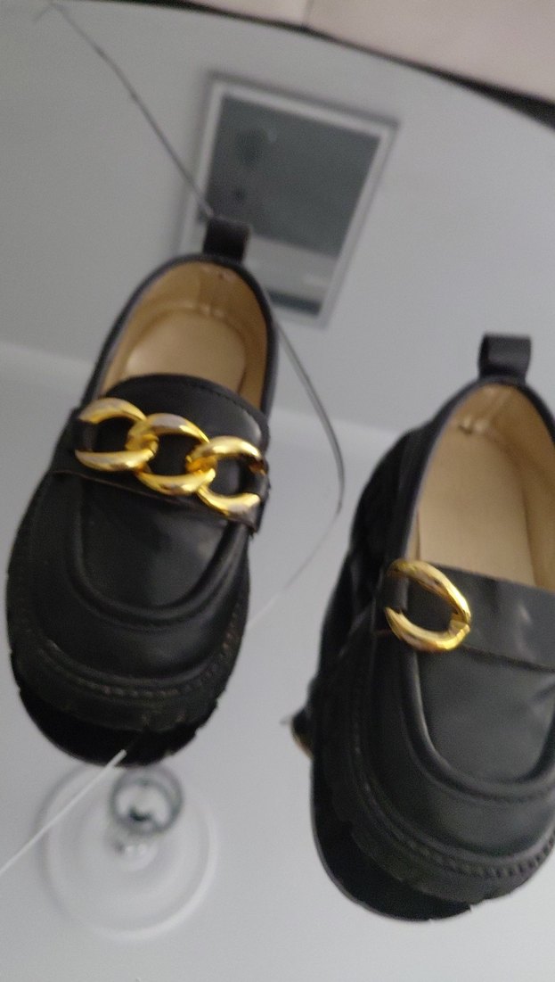 Zincir Detaylı Siyah Kadın Loafer - Görsel 3