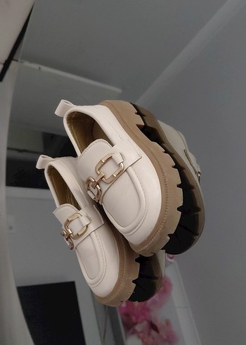 Beyaz Tokalı Kadın Platform Loafer - Görsel 4