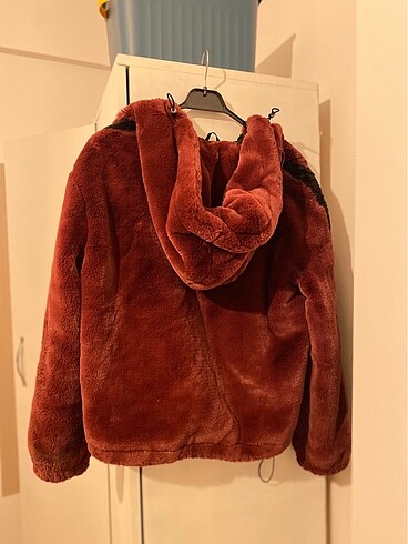 Bershka mont