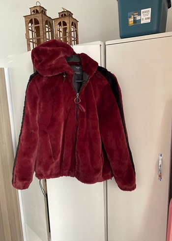 m Beden bordo Renk Bershka Bordo Kürk Detaylı Kadın Mont