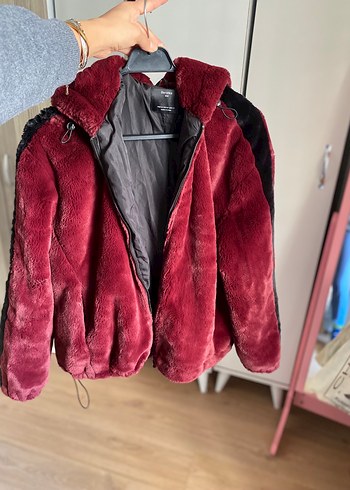 Bershka Bordo Kürk Detaylı Kadın Mont