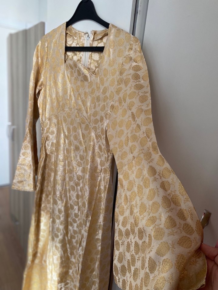 Uzun Kollu Drapeli Altın Renkli Vintage Kadın Elbise - Görsel 5