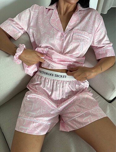 Victoria secret saten şortlu pijama