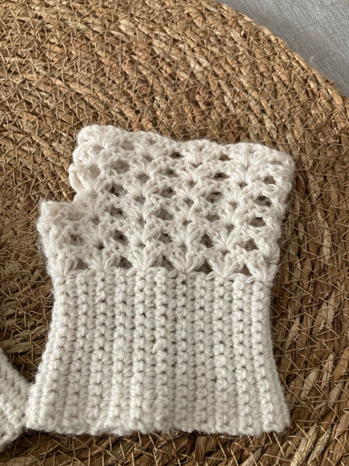 Dantel Detaylı Beyaz Örgü Kadın Eldiveni - Görsel 4