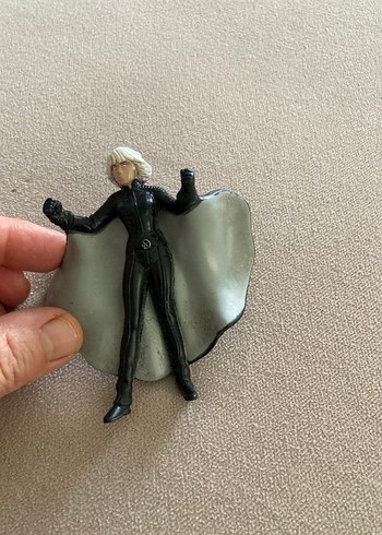 Siyah Pelerinli X MEN
Figürü - Görsel 3