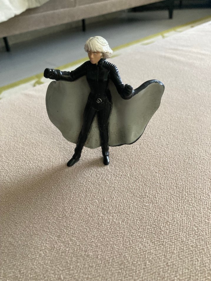 Siyah Pelerinli X MEN 
Figürü - Görsel 2