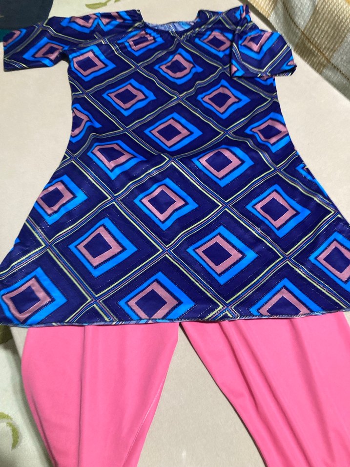 Renkli Desenli ve Pembe havuz mayosu - Görsel 5