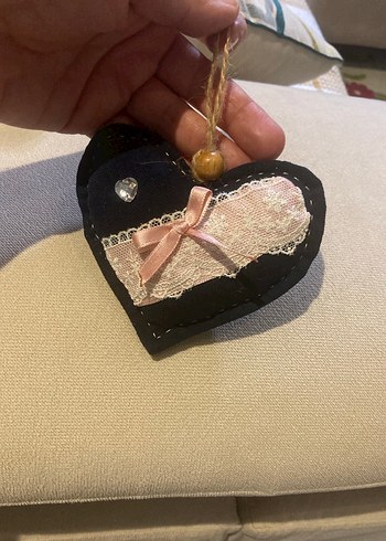 Dantel Detaylı Siyah Vintage Anahtarlık - Görsel 3