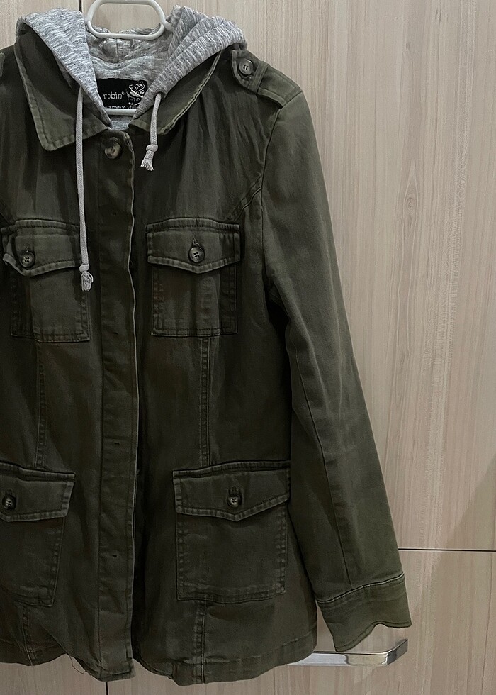 Haki Renkli Kapüşonlu Ceket - Görsel 2