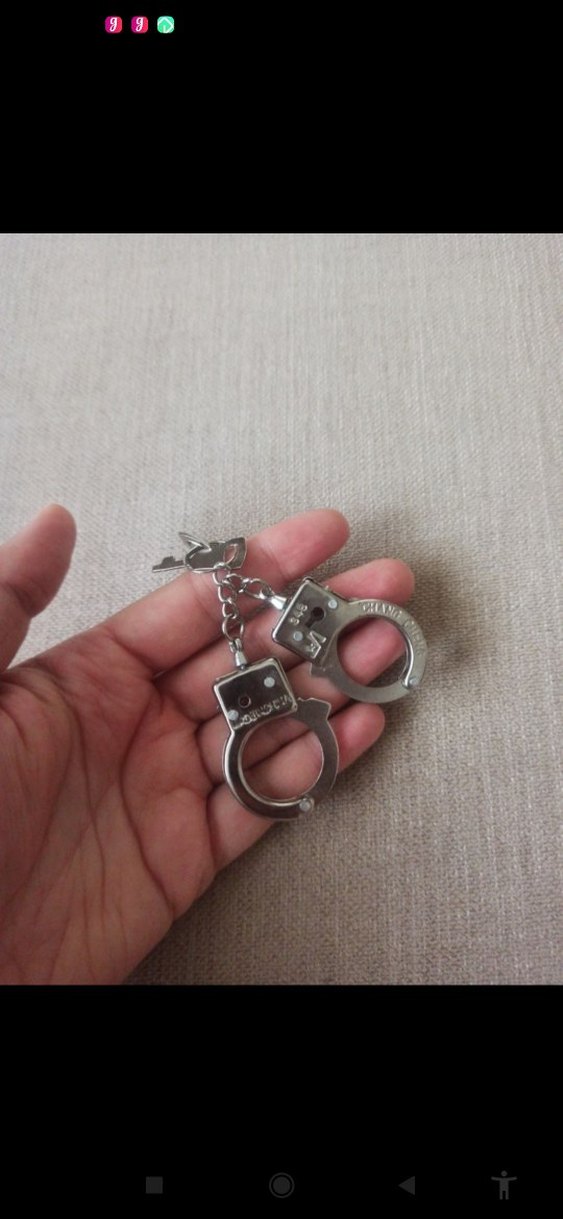 Gri Bisikletçi Tarzı Kelepçe Anahtarlık - Görsel 4