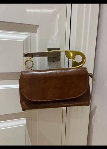 Kahverengi Deri İğne Tokalı Kadın Çanta - Görsel 3