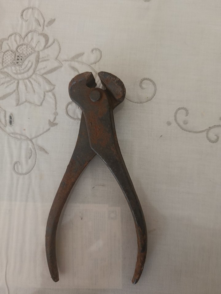 Koyu Kahverengi Demir Pense(Hangisini isterseniz onu gönderirim) - Görsel 4