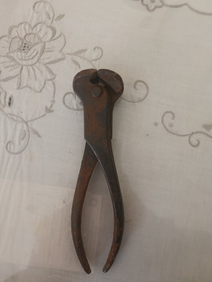 Koyu Kahverengi Demir Pense(Hangisini isterseniz onu gönderirim) - Görsel 2