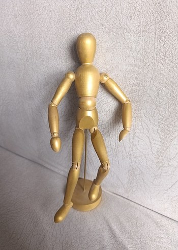 Parlak Altın Renkli Aksiyon Figürü - Görsel 3