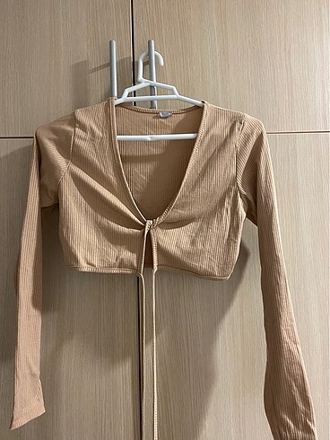 dekolteli crop bluz