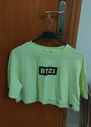 BTS21 BTS Serisi Özel Crop T-shirt 