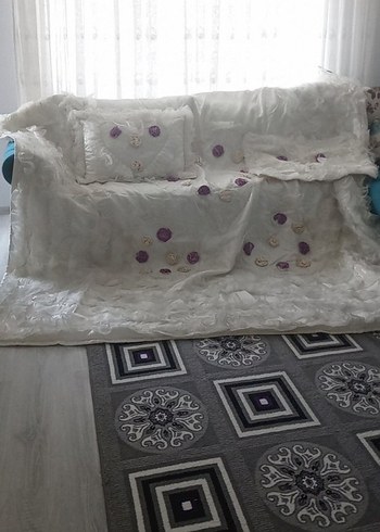 Beyaz Nakışlı Yatak Örtüsü - Görsel 3