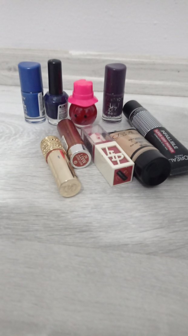 Çeşitli Makyaj Ürünleri Seti - Görsel 2