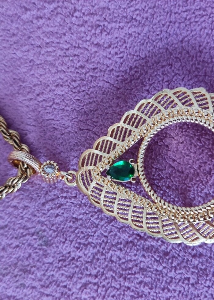 Yarımlik Çerçeveli kolye - Görsel 3