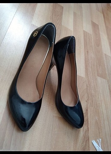 39 Beden Stiletto