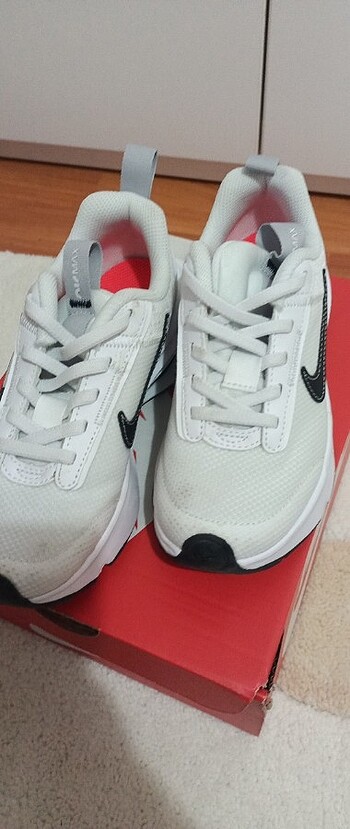 28 Beden beyaz Renk Nike spor ayakkabı çocuk