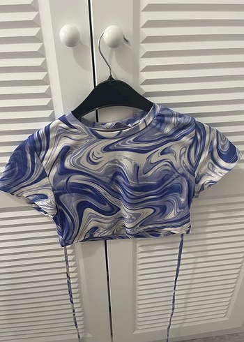 Kadın Mavi Batik Desenli Kısa Kollu Crop Top