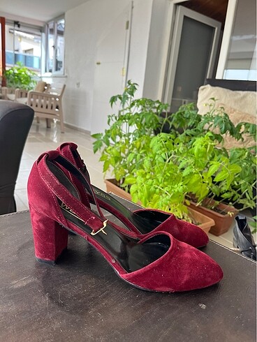 Bordo topuklu ayakkabı