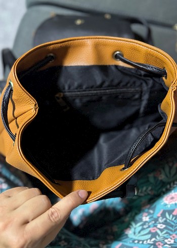 Sarı Deri Kadın Sırt Çantası - Görsel 2